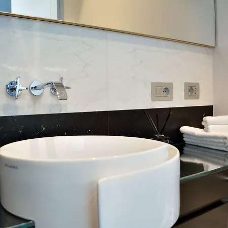 29 Via Filippo Turati Apartamento *
